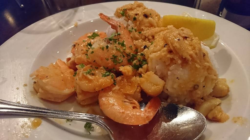 Giovanni Pastrami | restaurant | 227 Lewers St, Honolulu, HI 96815, USA | 8089232100 OR +1 808-923-2100