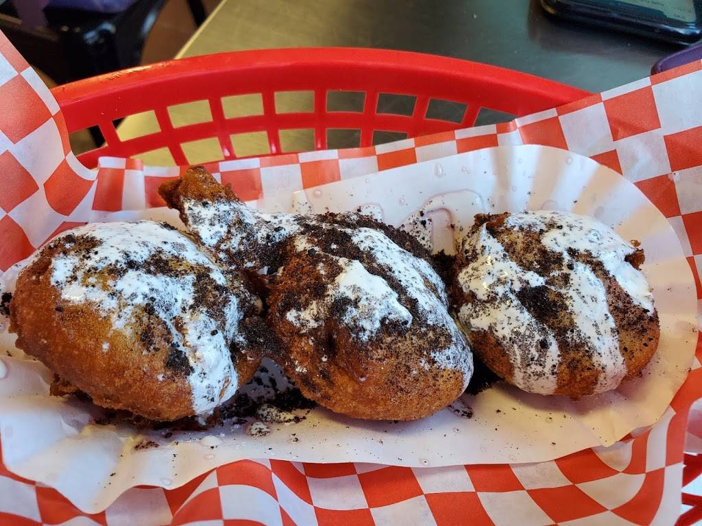 DAVES DOGS GRILL | restaurant | 900 N Milpas St, Santa Barbara, CA 93103, USA | 8058696583 OR +1 805-869-6583