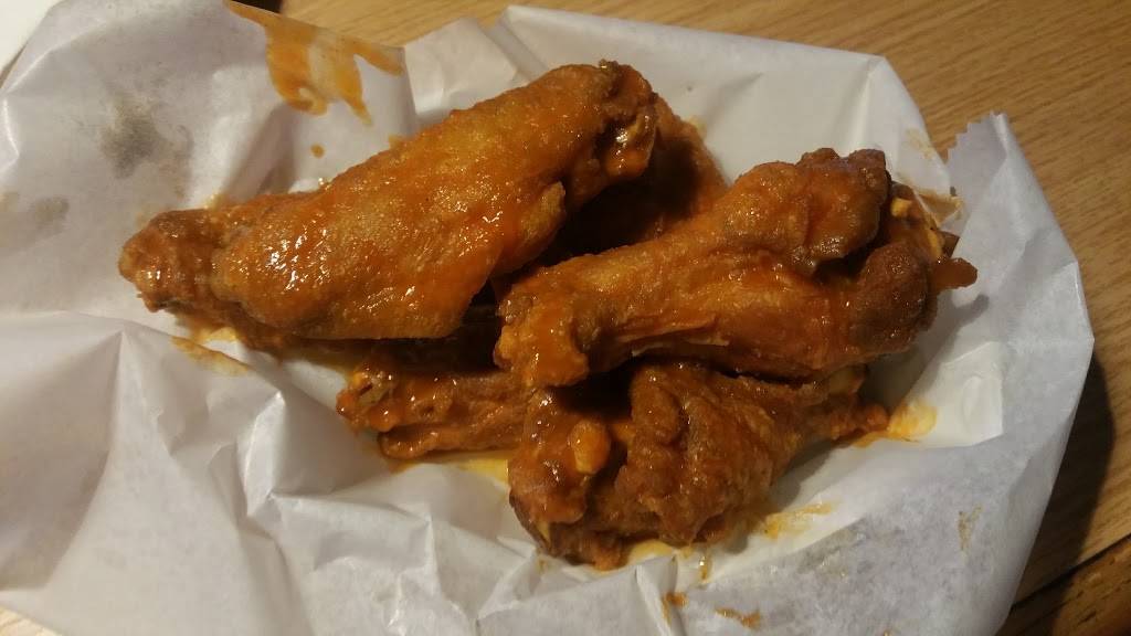 Murrays Wings Pub and Grill | restaurant | 2169 Queen City Ave, Cincinnati, OH 45214, USA | 5133899464 OR +1 513-389-9464