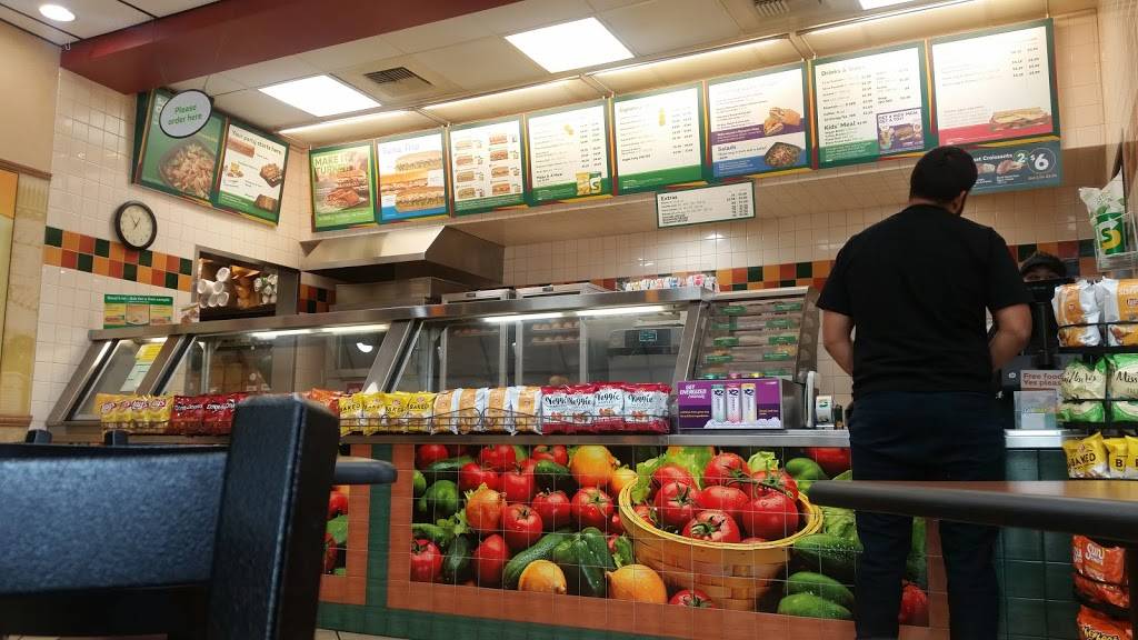 Subway Restaurants | restaurant | 2200 S Haven Ave Suite A Mobile, C Store, Ontario, CA 91761, USA | 9099305310 OR +1 909-930-5310