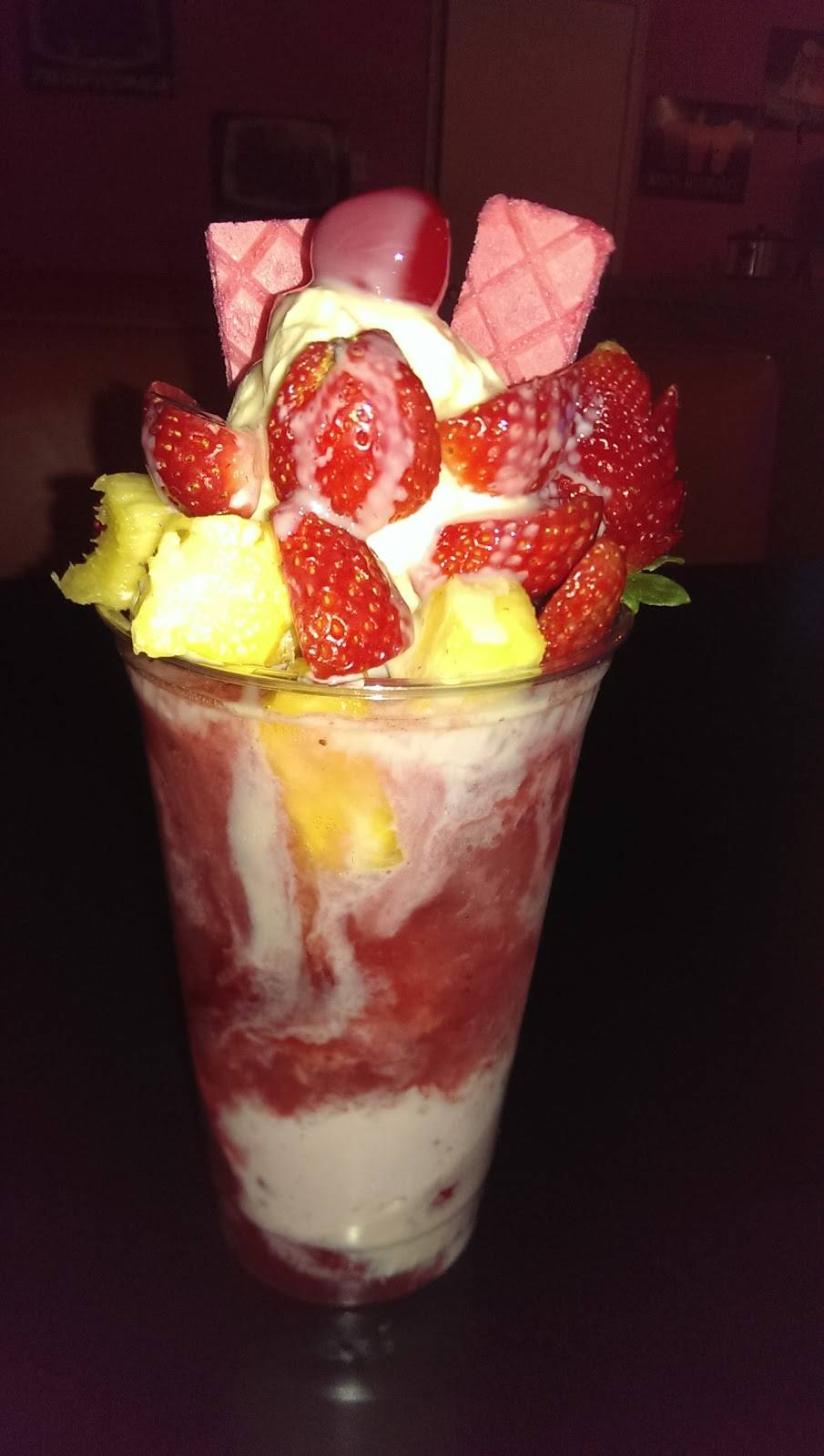 la cascada tortas y licuados | restaurant | 5124 W McDowell Rd, Phoenix, AZ 85035, USA | 6024556199 OR +1 602-455-6199