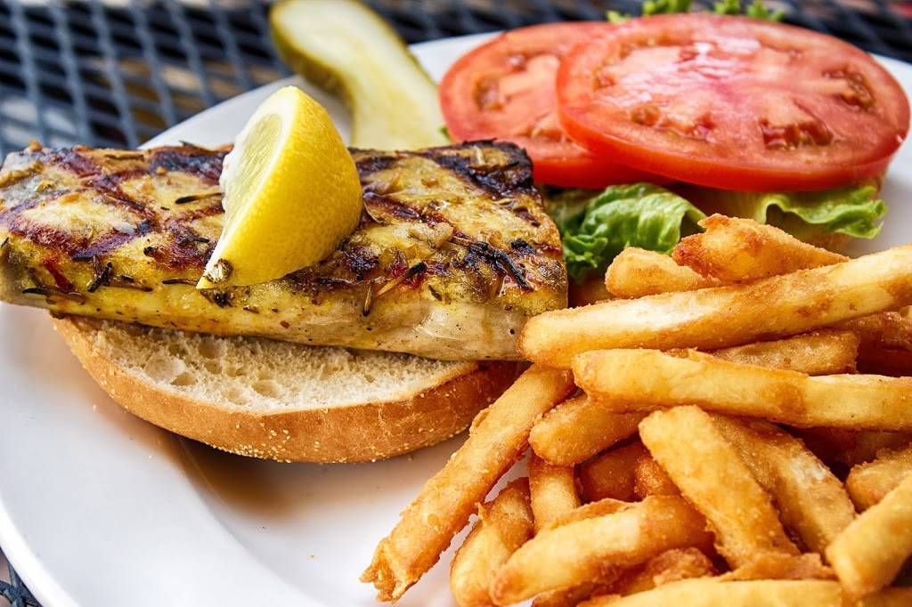 18 On The Rocks | restaurant | 2405 Gulf Blvd, Indian Rocks Beach, FL 33785, USA | 7275965633 OR +1 727-596-5633