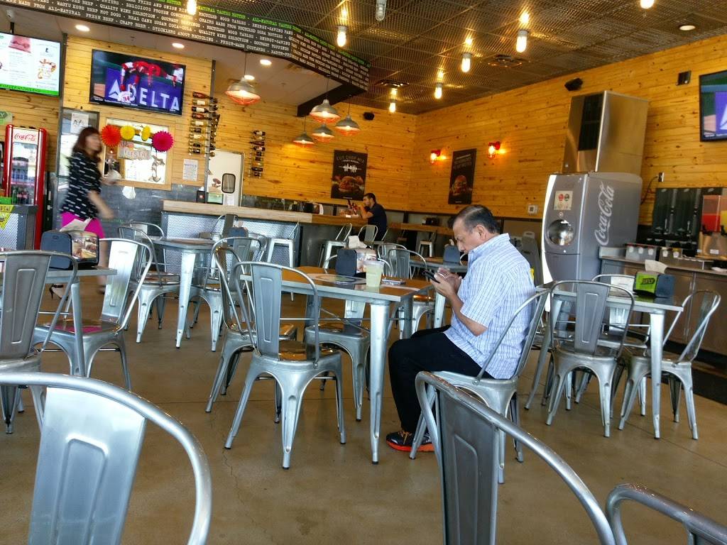 BurgerFi | restaurant | 9630 Huebner Rd, San Antonio, TX 78240, USA | 2102336694 OR +1 210-233-6694