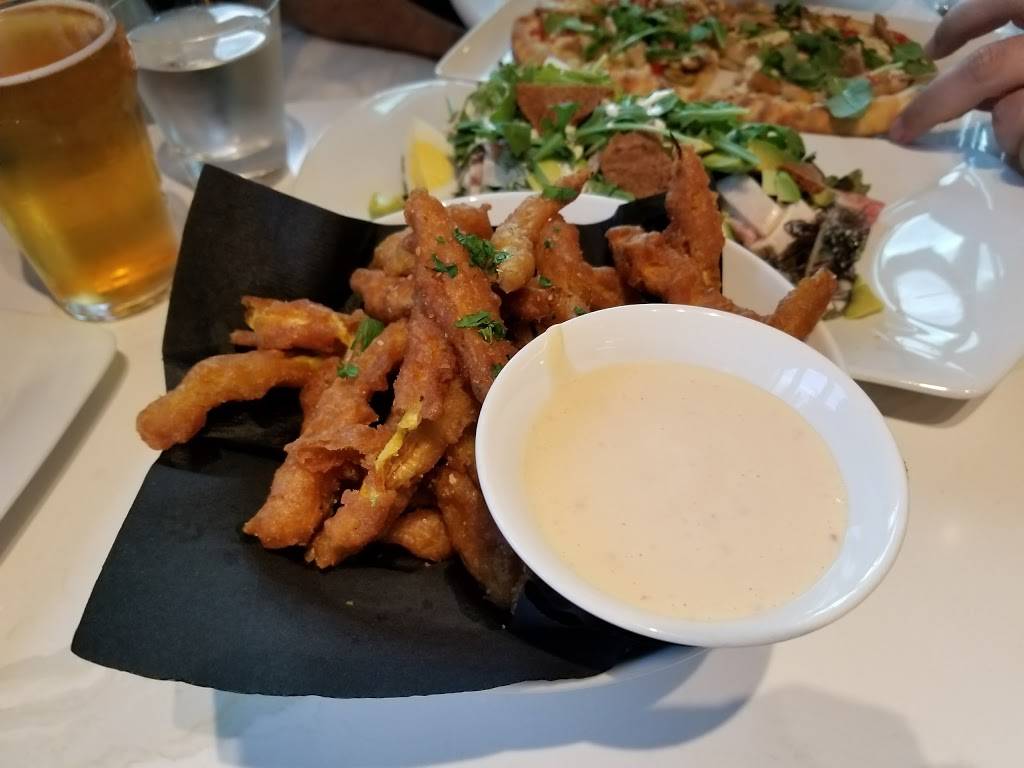 Urbana Craeft Kitchen & Market | restaurant | 3200 E 81st St #200, Bloomington, MN 55425, USA | 9526585039 OR +1 952-658-5039