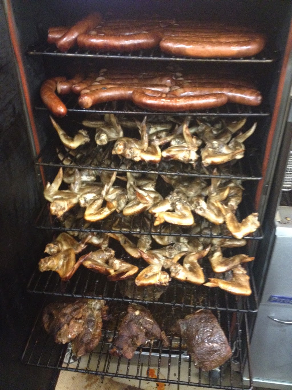 B-ACK Yard BBQ | restaurant | 20 Straight Wharf, Nantucket, MA 02554, USA | 5082280227 OR +1 508-228-0227