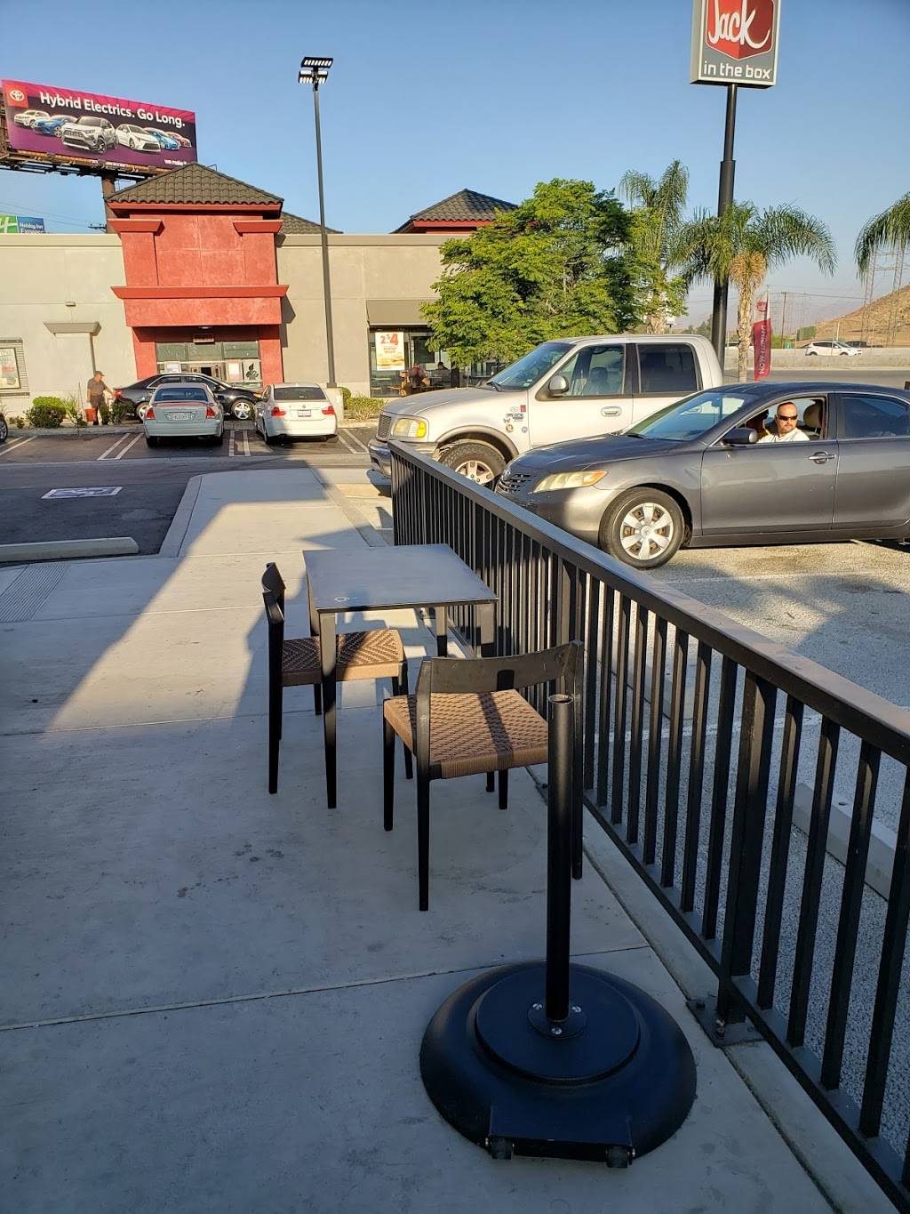 Starbucks | cafe | 2726 S Iowa Ave, Colton, CA 92324, USA | 9516862390 OR +1 951-686-2390