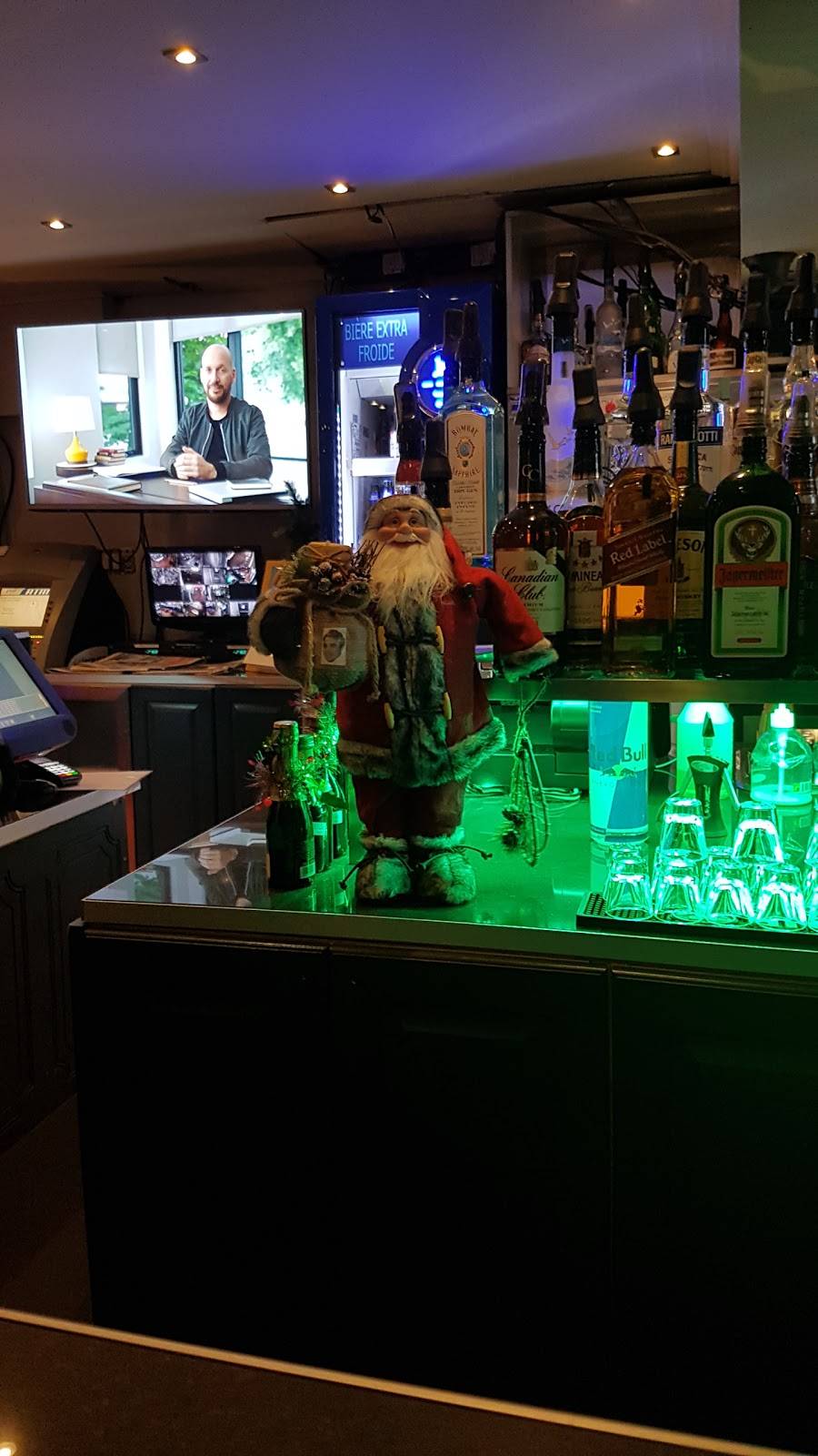 Pub Pare | restaurant | 7505 Boulevard Décarie, Montréal, QC H4P 2G9, Canada | 5147312106 OR +1 514-731-2106