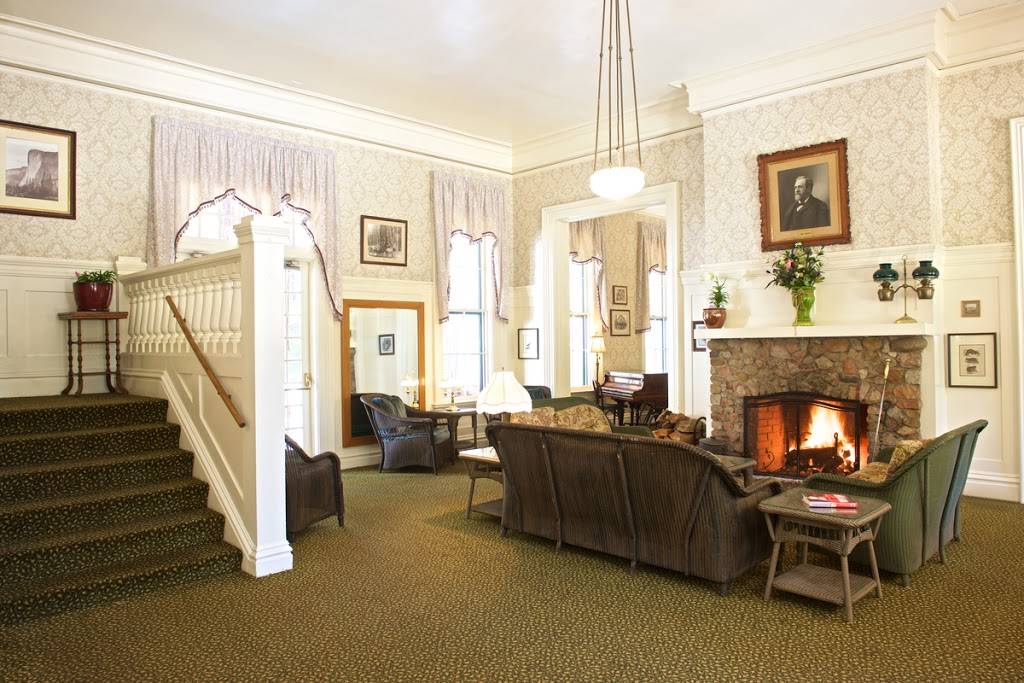 Wawona Hotel Dining Room | restaurant | 8308 Wawona Rd, Wawona, CA 95389, USA | 2093751425 OR +1 209-375-1425