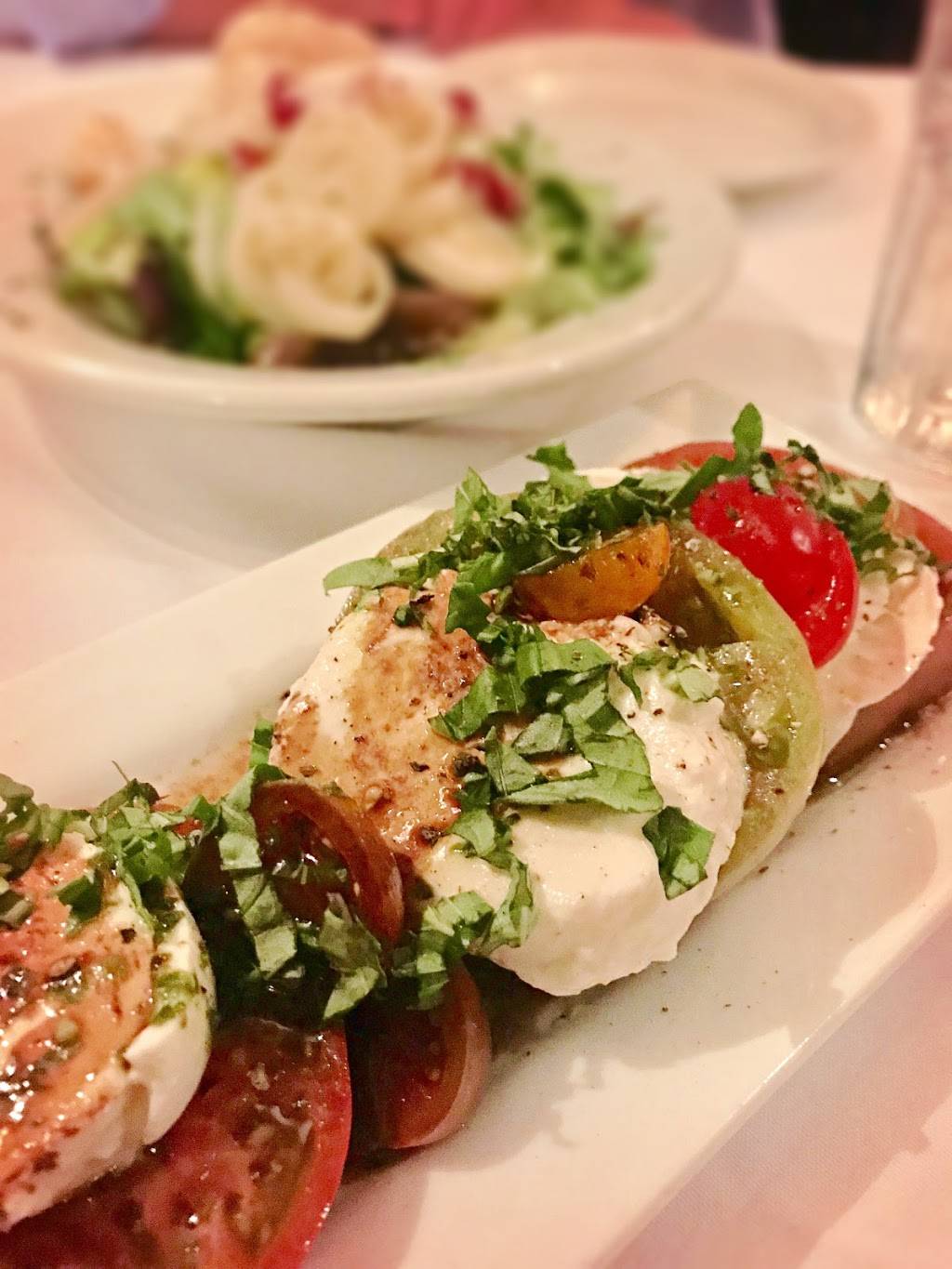 Folks Folly Prime Steak House | restaurant | 551 S Mendenhall Rd, Memphis, TN 38117, USA | 9017628200 OR +1 901-762-8200