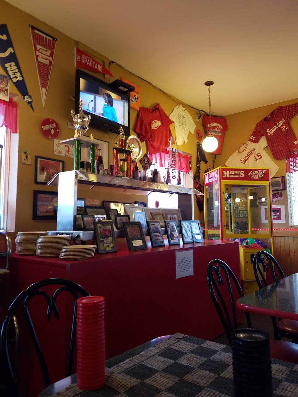 Mancinos of Connersville | restaurant | 303 W 30th St, Connersville, IN 47331, USA | 7658276155 OR +1 765-827-6155