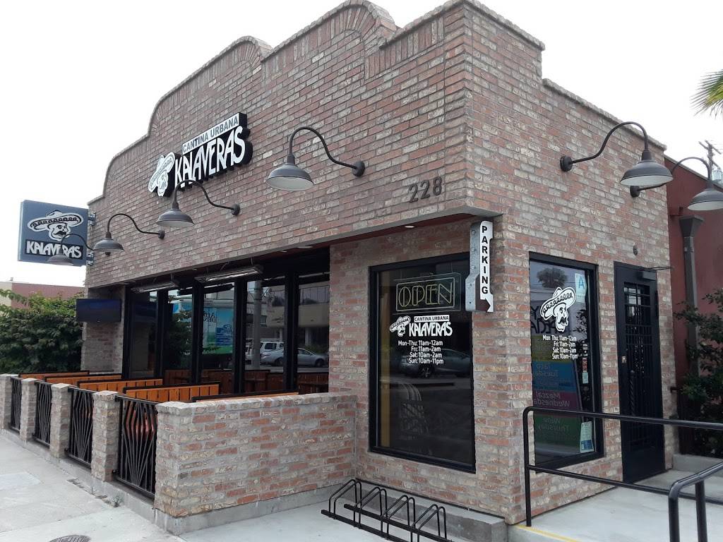 Kalaveras | restaurant | 228 Ave I, Redondo Beach, CA 90277, USA | 4243042111 OR +1 424-304-2111