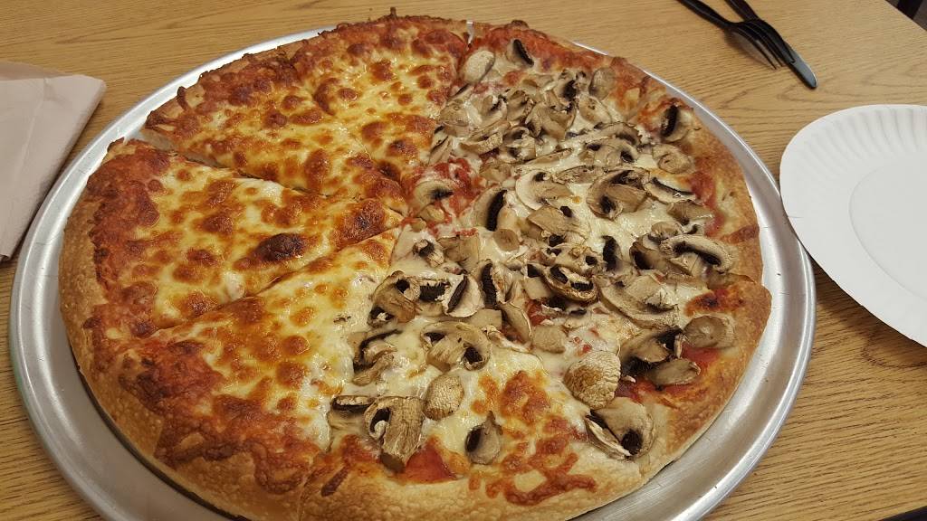 Franklin House of Pizza | restaurant | 355 W Central St, Franklin, MA 02038, USA | 5085282811 OR +1 508-528-2811