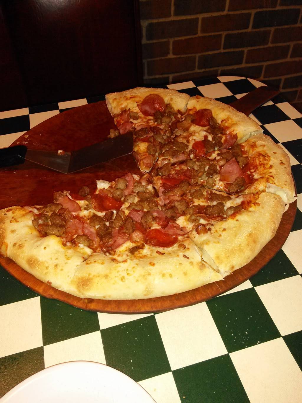 Pizza Hut | restaurant | 3233 Fort Worth Ave, Dallas, TX 75211, USA | 2143392158 OR +1 214-339-2158