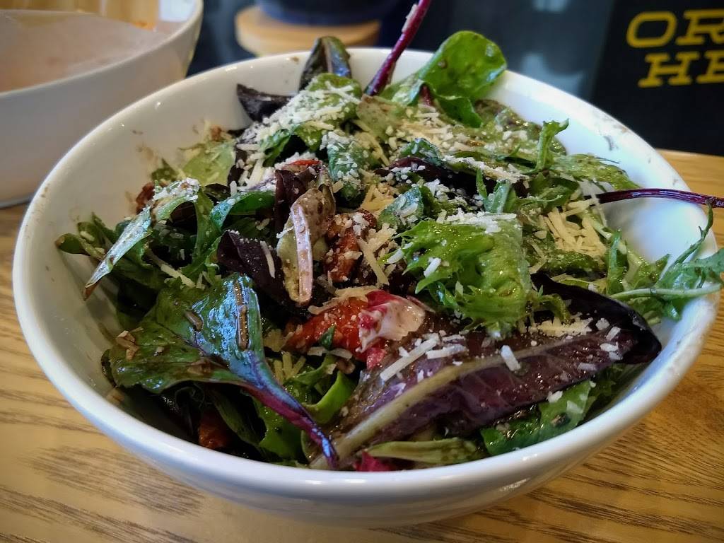 Lone Elm Taproom | restaurant | 14615 W 119th St, Olathe, KS 66062, USA | 9137645656 OR +1 913-764-5656