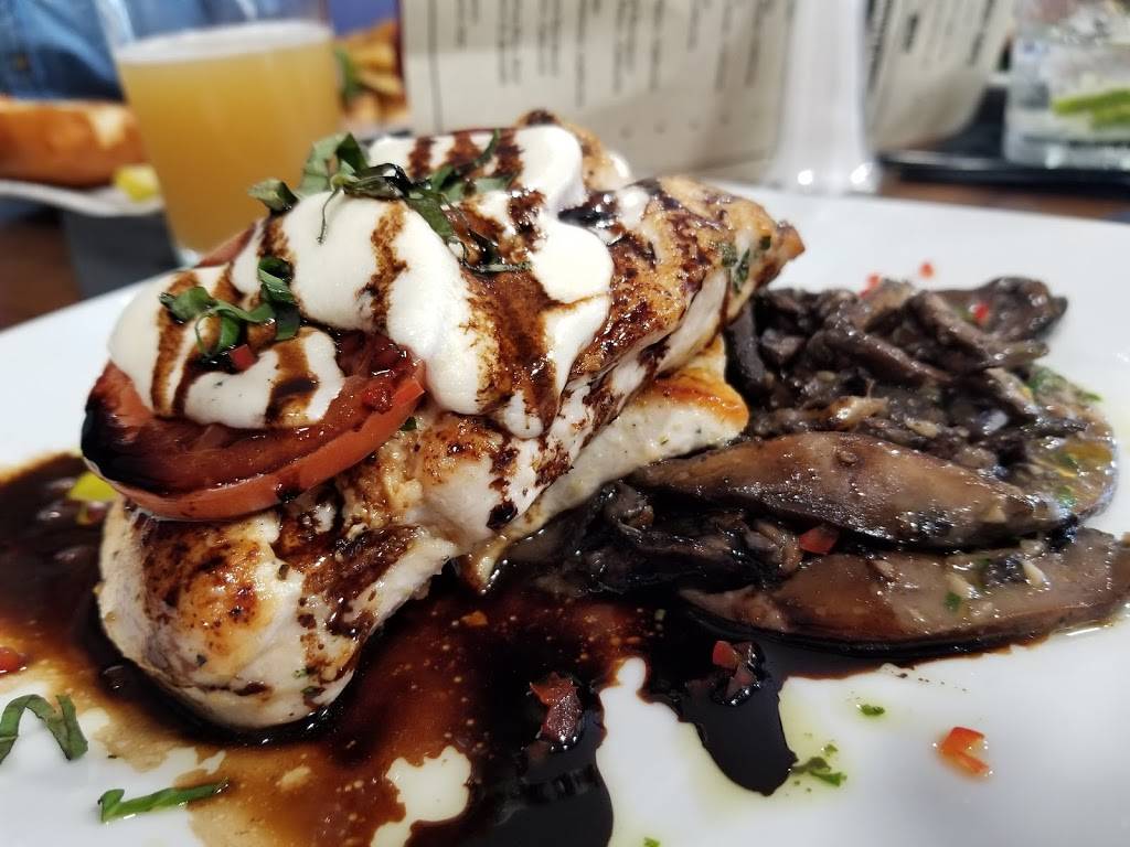 The Vanguard Brewpub & Distillery | restaurant | 504 N King St, Hampton, VA 23669, USA | 7572241216 OR +1 757-224-1216