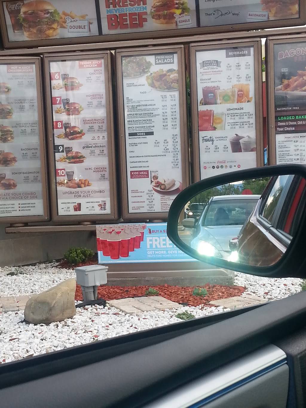 Wendys | restaurant | 2010 N Rose Ave, Oxnard, CA 93036, USA | 8054855255 OR +1 805-485-5255