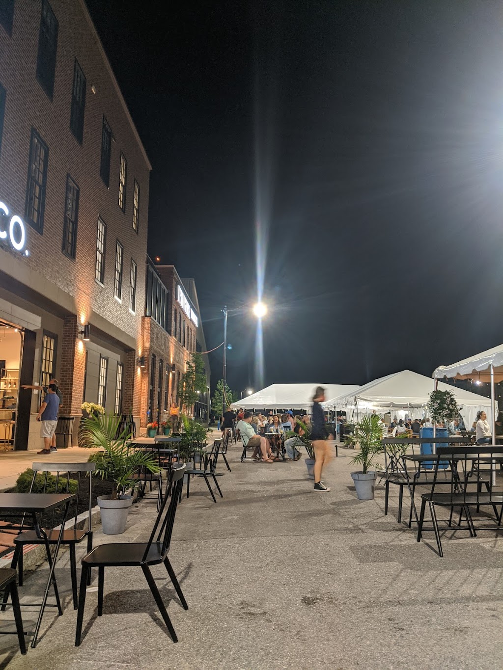 Hartmans Distilling Co. | restaurant | 55 Chicago St, Buffalo, NY 14204, USA | 7165516313 OR +1 716-551-6313