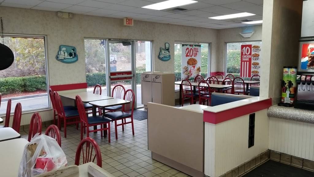 KFC | restaurant | 12305 Alemania Rd, San Diego, CA 92129, USA | 8585479744 OR +1 858-547-9744