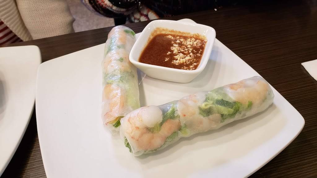 Viet Orleans Bistro | restaurant | 300 Baronne St, New Orleans, LA 70112, USA | 5043336917 OR +1 504-333-6917