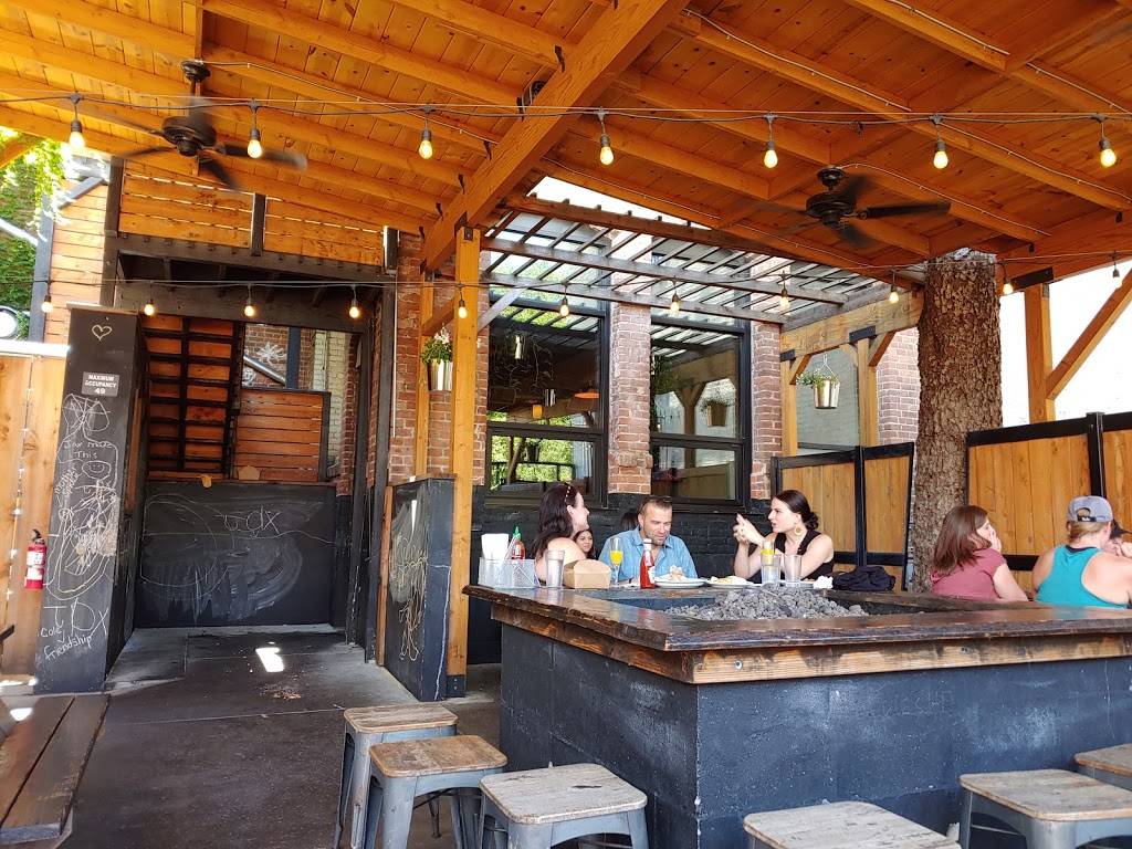 B Street Public House | restaurant | 117 Broadway St, Chico, CA 95928, USA | 5308998203 OR +1 530-899-8203