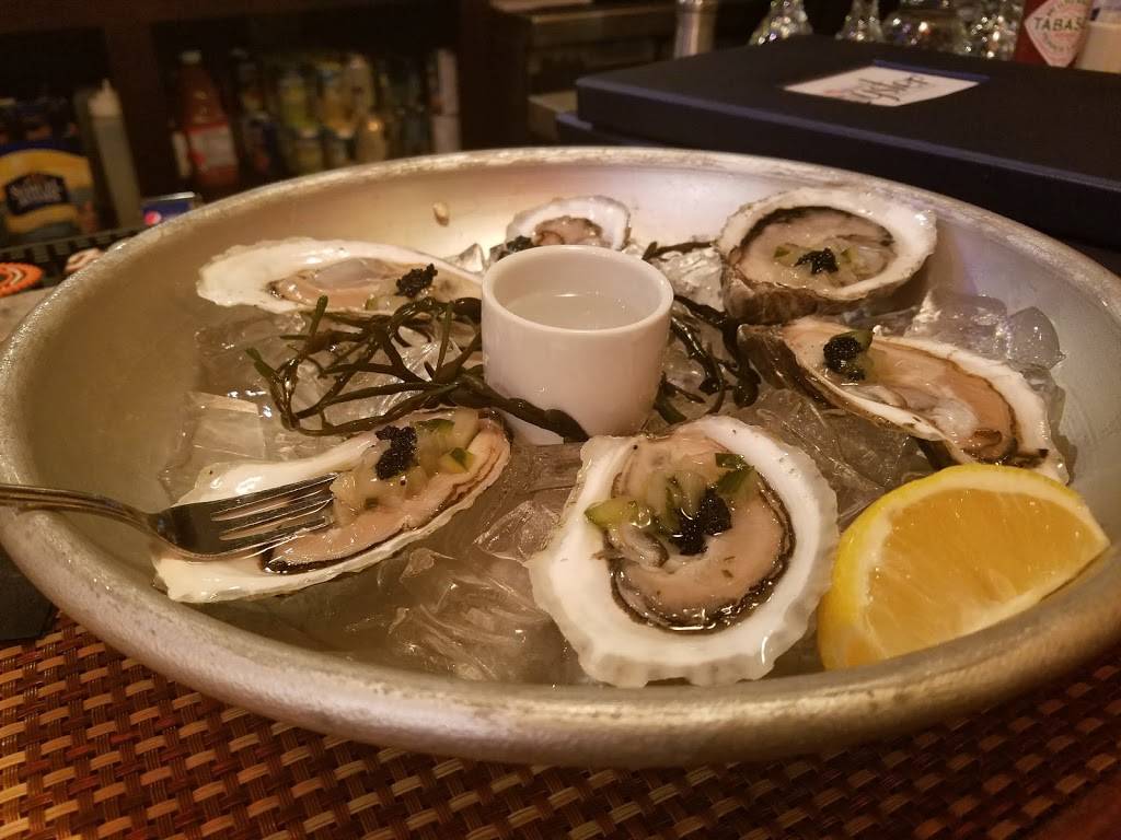 The Naked Oyster Bistro & Raw Bar | restaurant | 410 Main St, Hyannis, MA 02601, USA | 5087786500 OR +1 508-778-6500