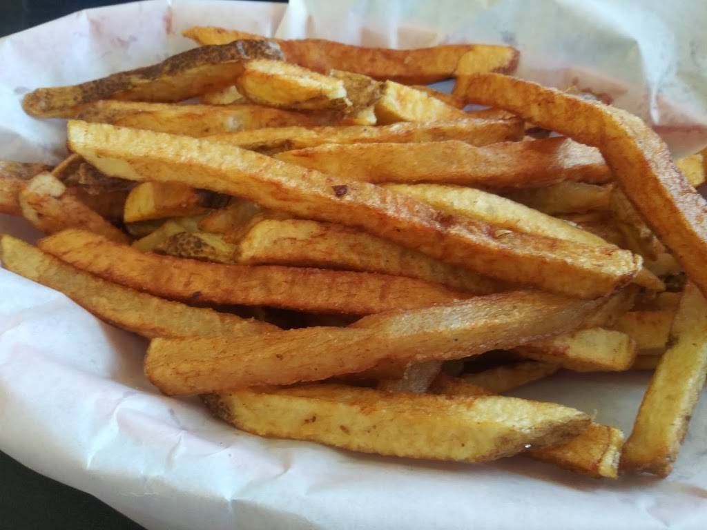 Mad Philly Sandwich Shop | restaurant | 5959 Shallowford Rd #201, Chattanooga, TN 37421, USA | 4235319449 OR +1 423-531-9449