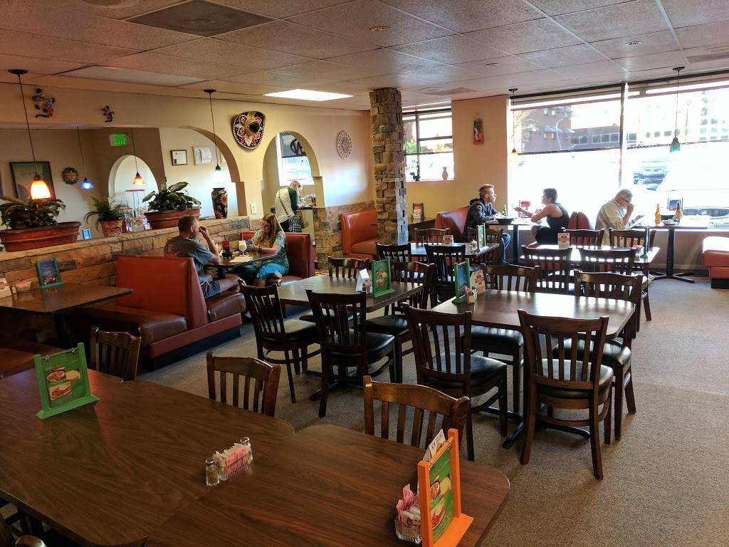 Los Portales Mexican Restaurant | restaurant | 3483 S Logan St, Englewood, CO 80113, USA | 3037896092 OR +1 303-789-6092