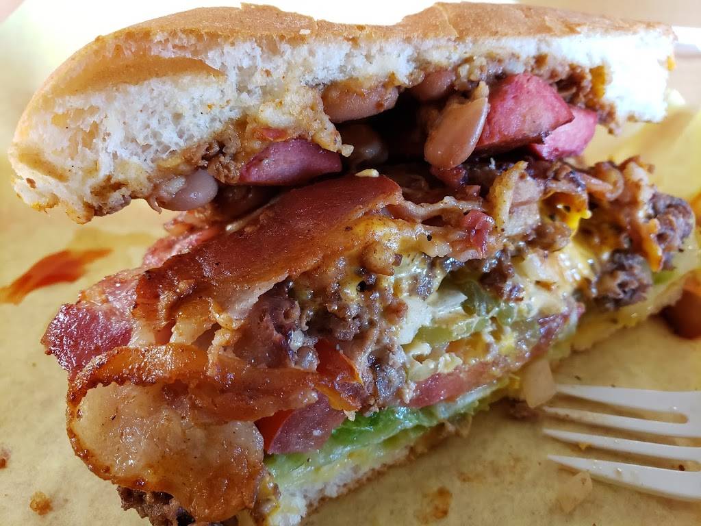 Papa Burgers | restaurant | 2519 N Piedras St, El Paso, TX 79930, USA | 9155657272 OR +1 915-565-7272