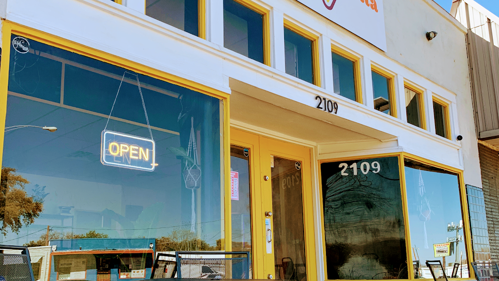 Pizza Fritta | restaurant | 2109 S Edgefield Ave, Dallas, TX 75224, USA | 4693725632 OR +1 469-372-5632