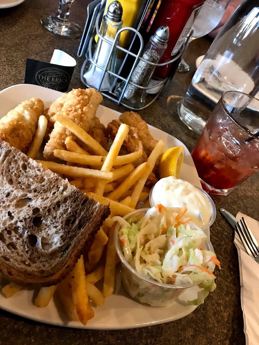 The Brick Pub and Grill | restaurant | 6343 N Green Bay Ave, Glendale, WI 53209, USA | 4147970710 OR +1 414-797-0710