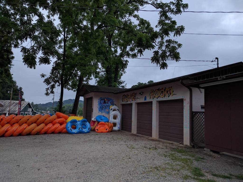 Deep Creek Lodge | meal takeaway | 1881 W Deep Creek Rd, Bryson City, NC 28713, USA | 8284882587 OR +1 828-488-2587