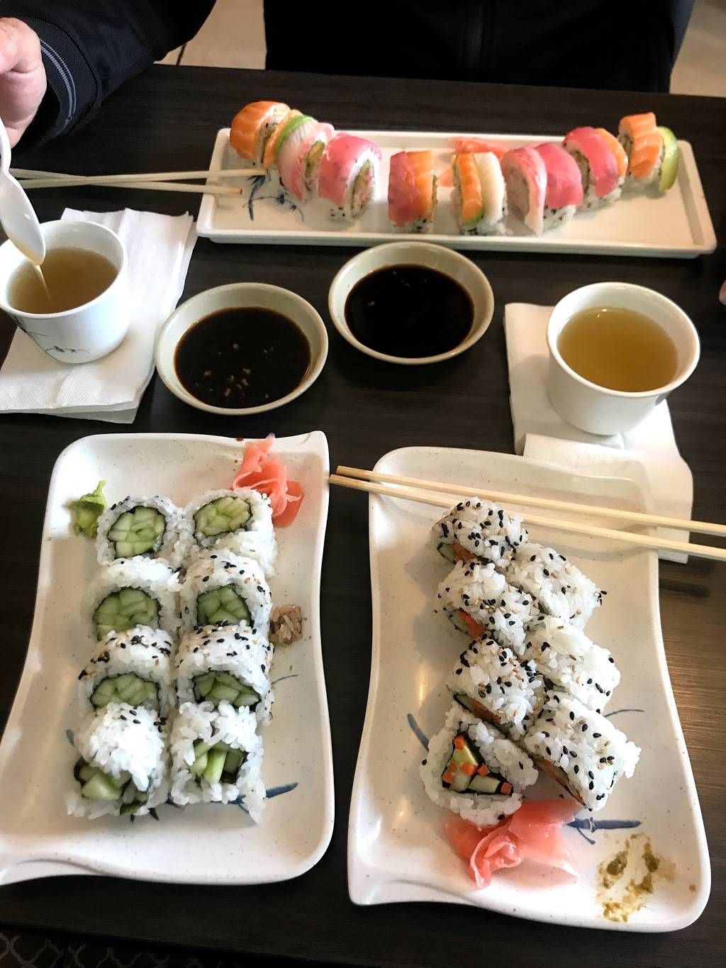 Kees Teriyaki & Sushi | restaurant | 3910 Dyer St B, El Paso, TX 79930, USA | 9155668999 OR +1 915-566-8999