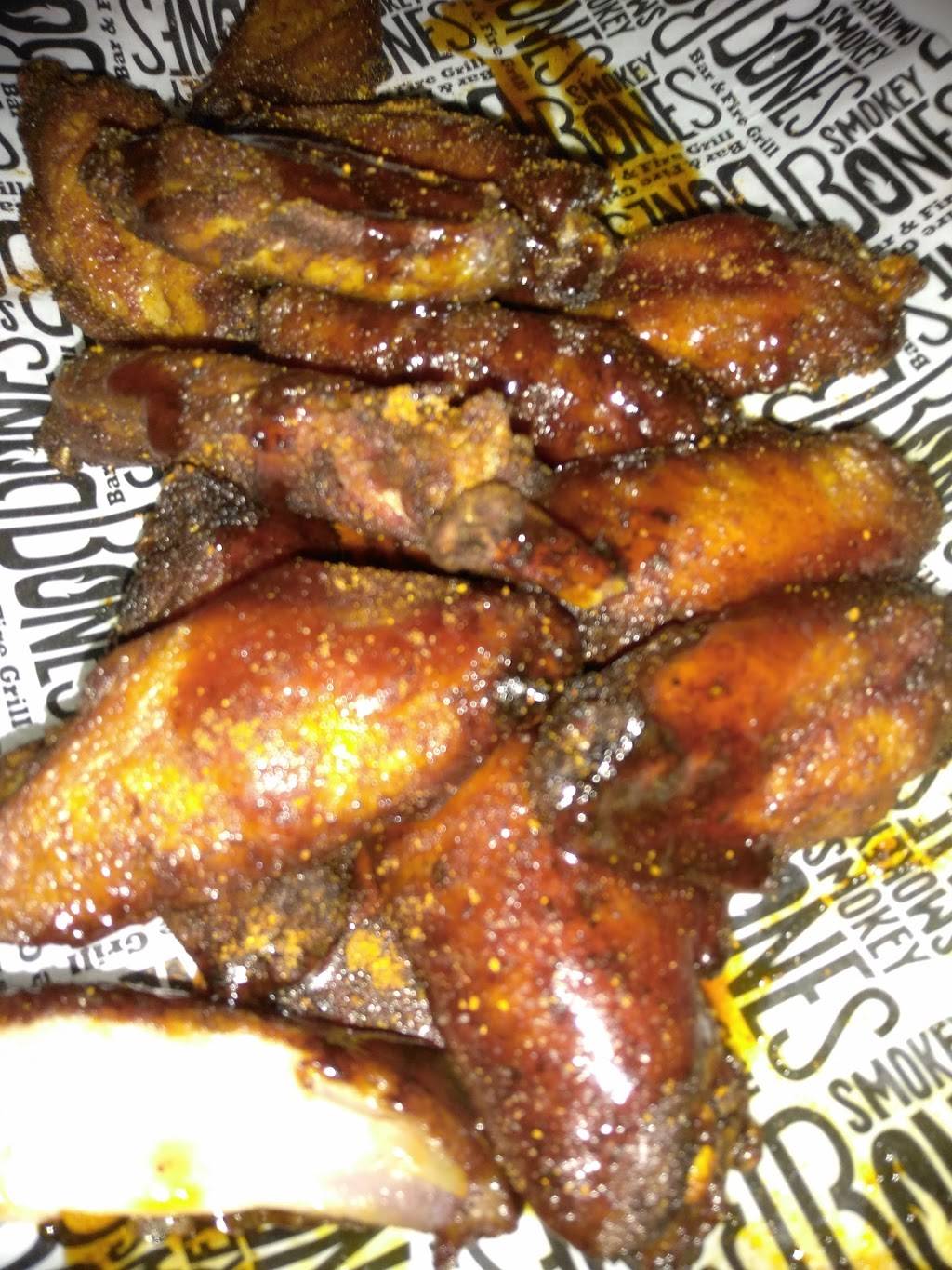 Smokey Bones Bar & Fire Grill | meal takeaway | 3939 Morse Crossing, Columbus, OH 43219, USA | 6144762668 OR +1 614-476-2668