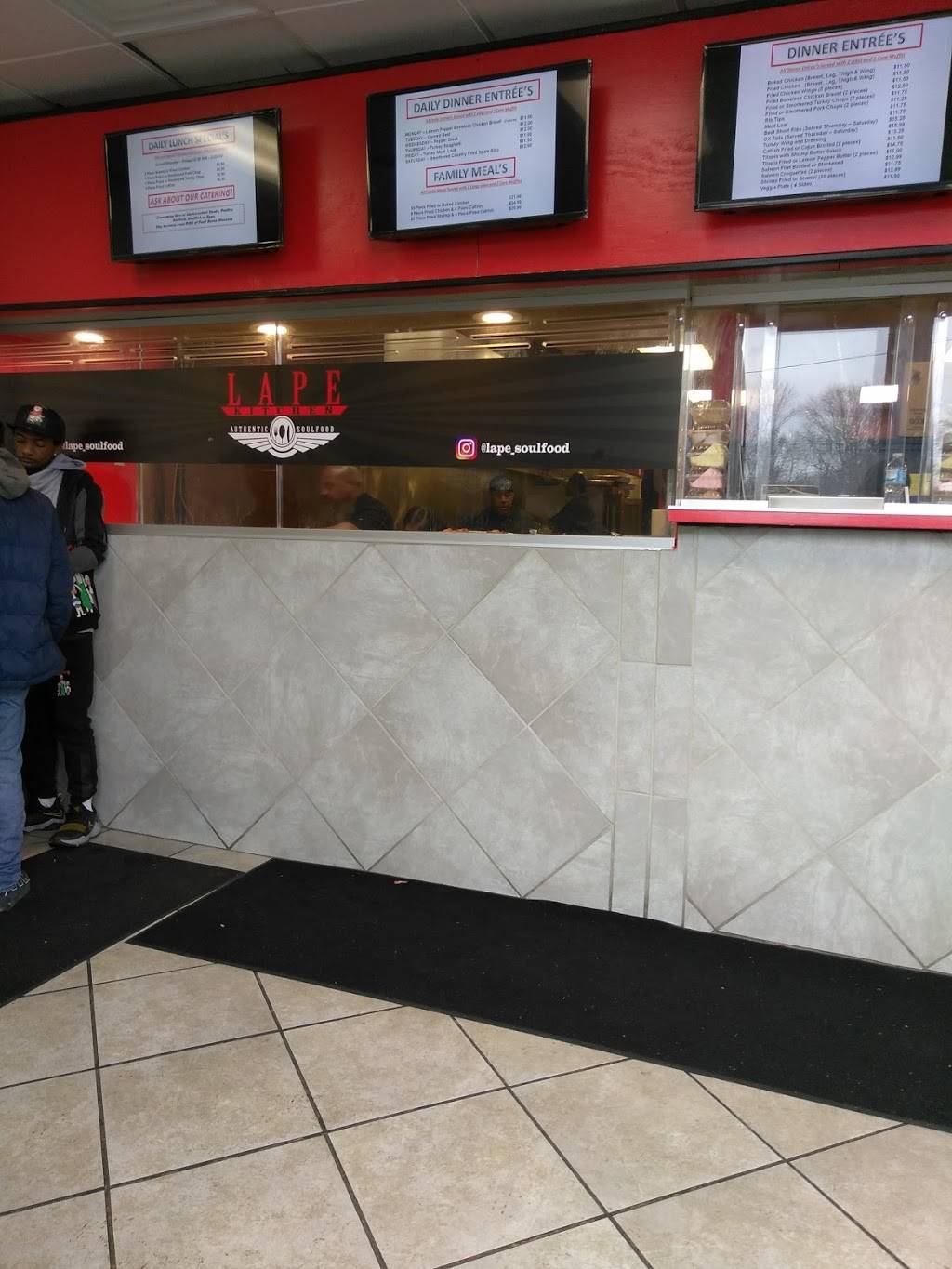 Lape Soul Food | restaurant | 15236 Seven Mile E, Detroit, MI 48205, USA | 3132458655 OR +1 313-245-8655