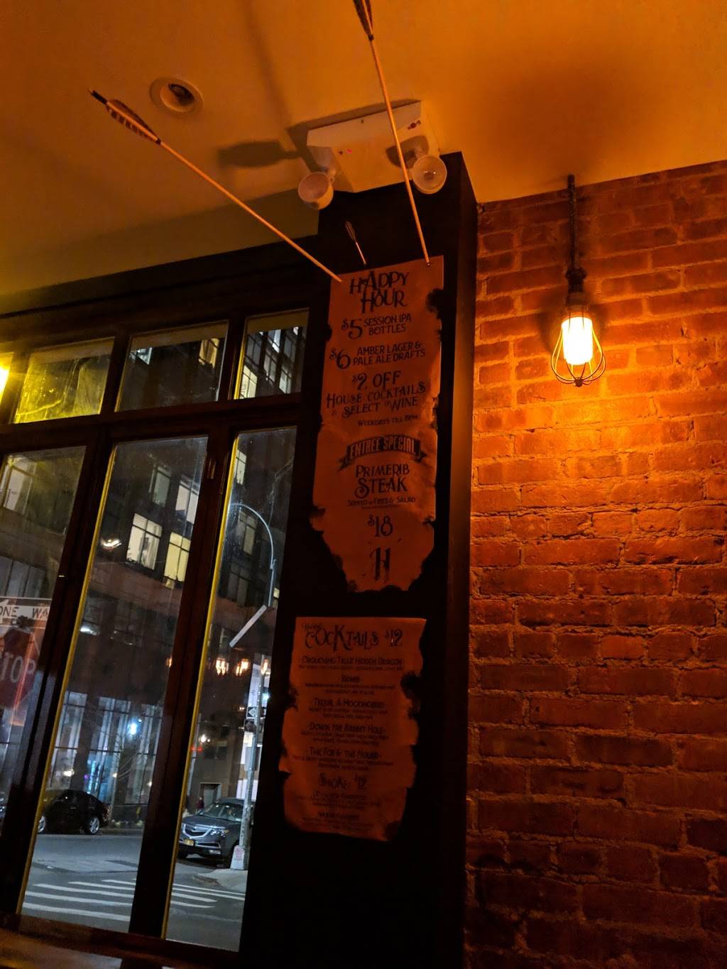 THE HUNTRESS whiskey n’ wings | restaurant | 2403 41st Ave, Long Island City, NY 11101, USA | 7186852922 OR +1 718-685-2922