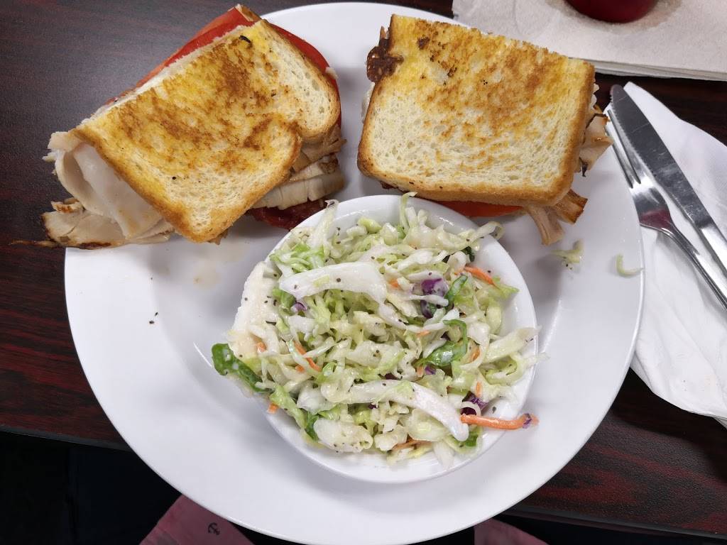 Family Grill | restaurant | 2705 Tamiami Trail, Punta Gorda, FL 33950, USA | 9416214836 OR +1 941-621-4836