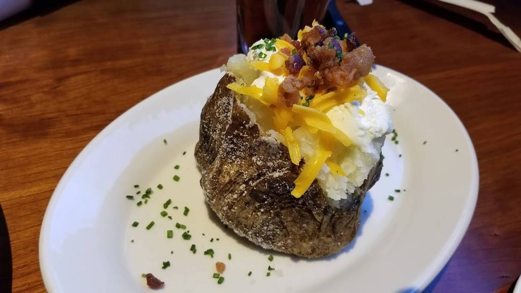 J. Alexanders Restaurant | restaurant | 256 Mall Blvd, King of Prussia, PA 19406, USA | 4843222000 OR +1 484-322-2000