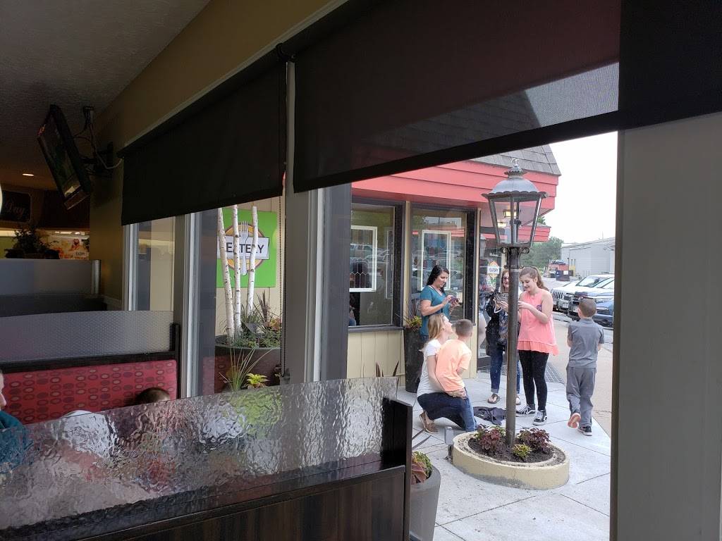 The Eatery | restaurant | 2548 S 48th St, Lincoln, NE 68506, USA | 4024890396 OR +1 402-489-0396