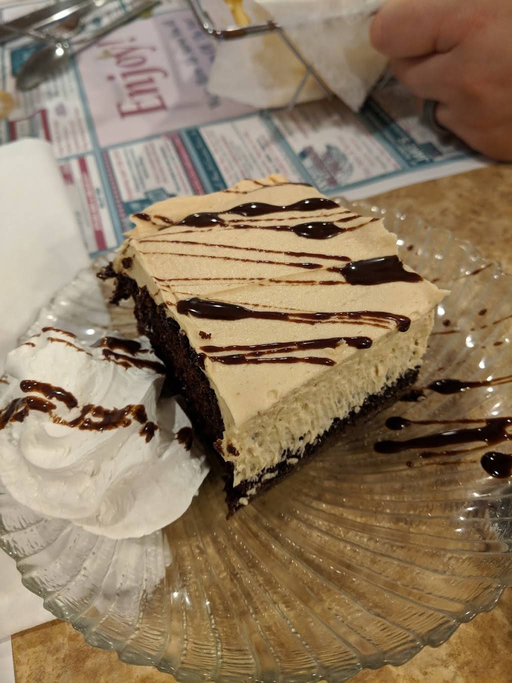 Kissingers Family Restaurant | restaurant | 543 E Market St, Gratz, PA 17030, USA | 7173653175 OR +1 717-365-3175