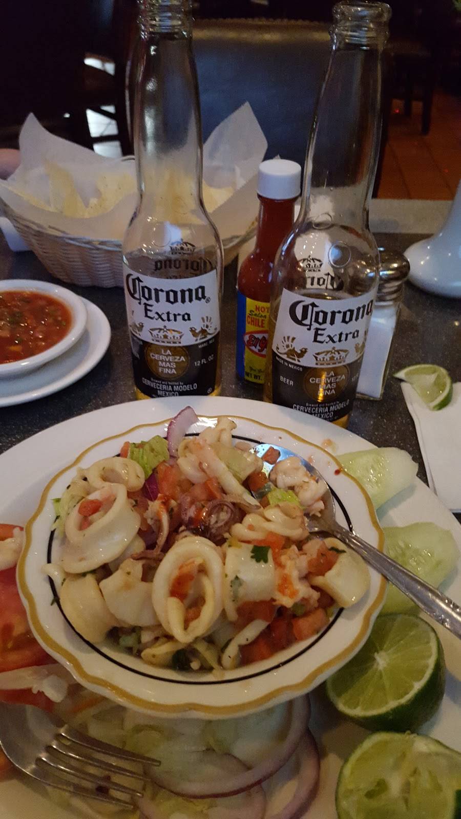 Saritas Restaurant | restaurant | 2794 Graham Rd, Falls Church, VA 22042, USA | 7035339448 OR +1 703-533-9448