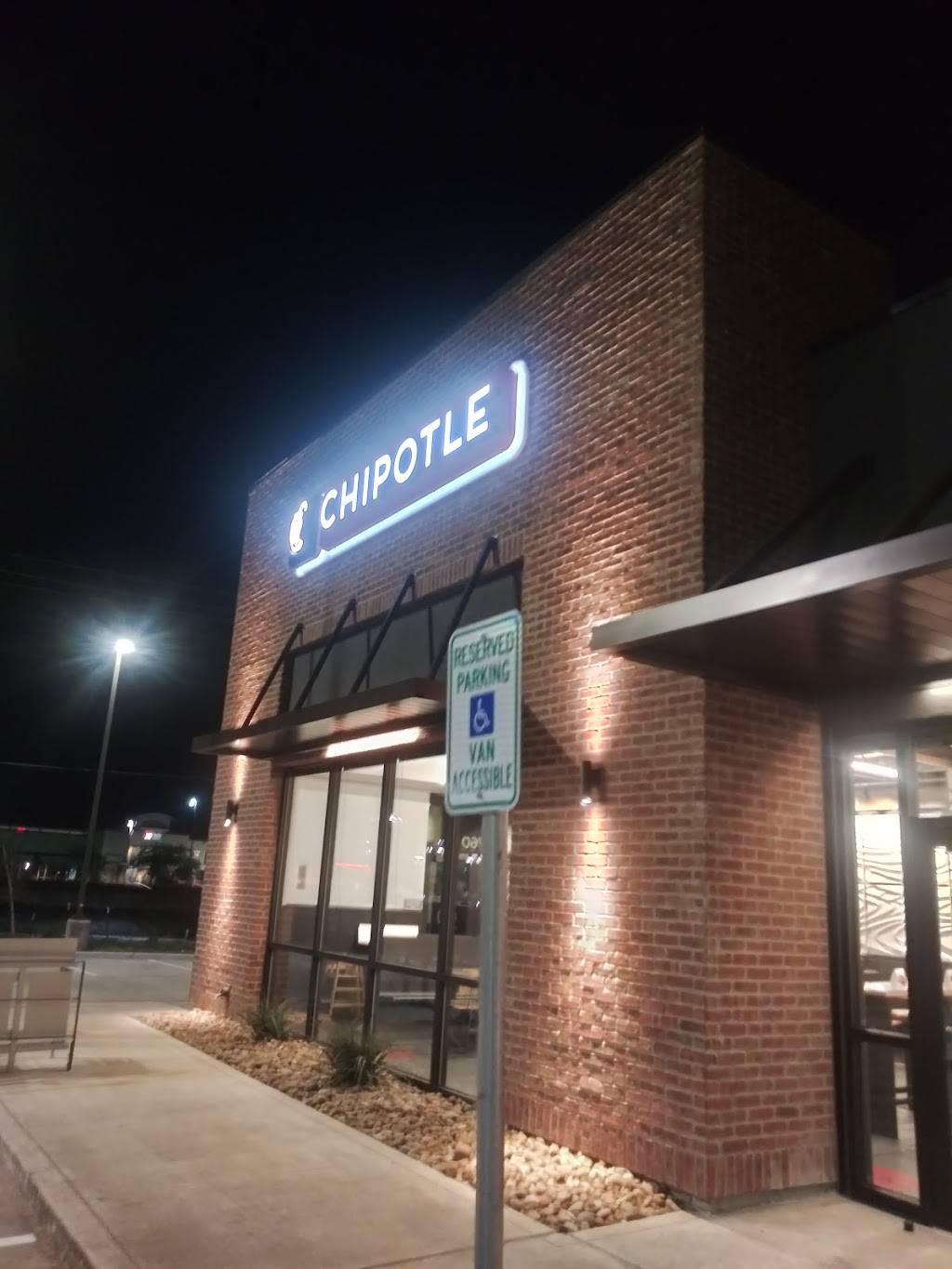 Chipotle Mexican Grill | restaurant | 2760 Gulf Fwy S, League City, TX 77573, USA | 8327690026 OR +1 832-769-0026