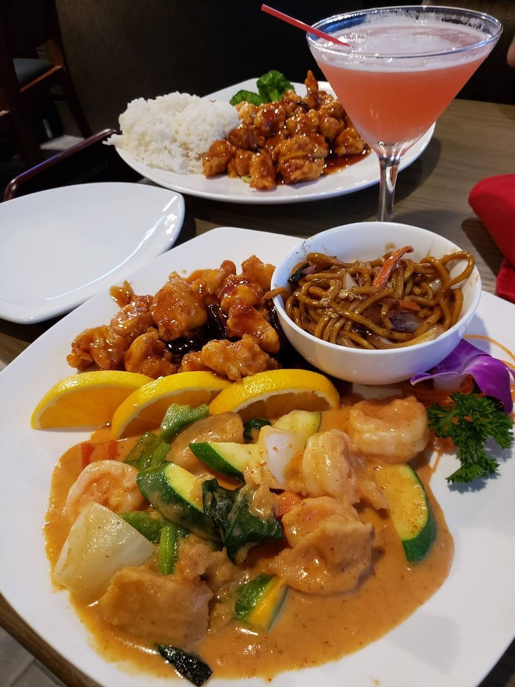 Red Bowl Asian Bistro | restaurant | 376 E 5th N St, Summerville, SC 29483, USA | 8435943131 OR +1 843-594-3131