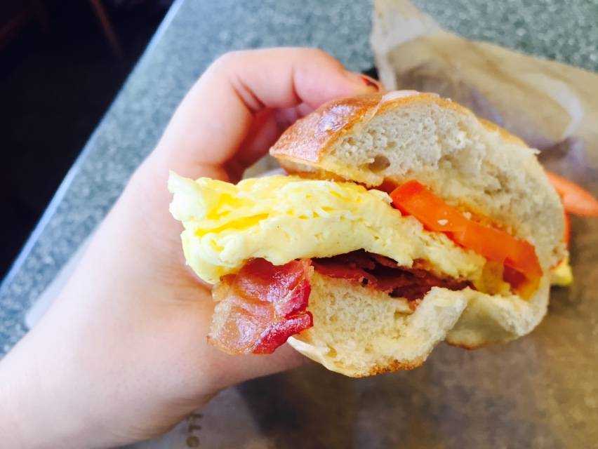 Noahs Bagels | cafe | 250 N Larchmont Blvd, Los Angeles, CA 90004, USA | 3234662924 OR +1 323-466-2924