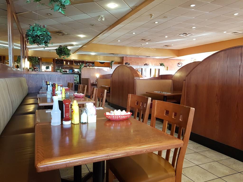 Fireside Deli & Family Restaurant | restaurant | 800 Ottawa St S, Kitchener, ON N2E 3M6, Canada | 5195811200 OR +1 519-581-1200