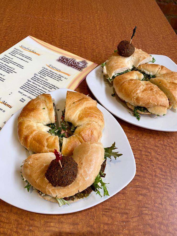 Cellō coffee house & cafe | restaurant | 118 Campbell Ave SE, Roanoke, VA 24011, USA | 5405959939 OR +1 540-595-9939