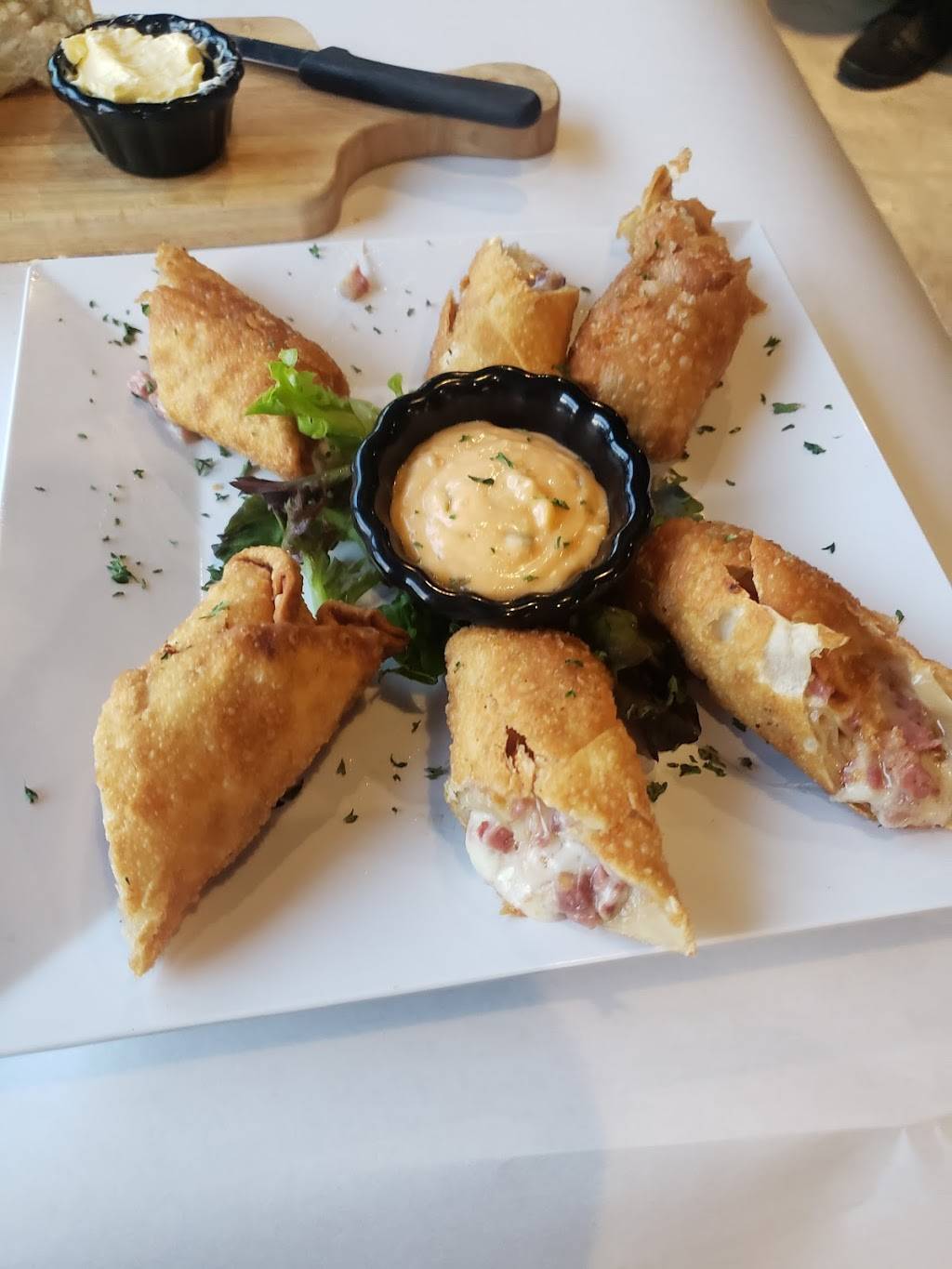 Stevarinos Italian Eatery & Pub | restaurant | 325 Cherokee Blvd, Chattanooga, TN 37405, USA | 4236485420 OR +1 423-648-5420