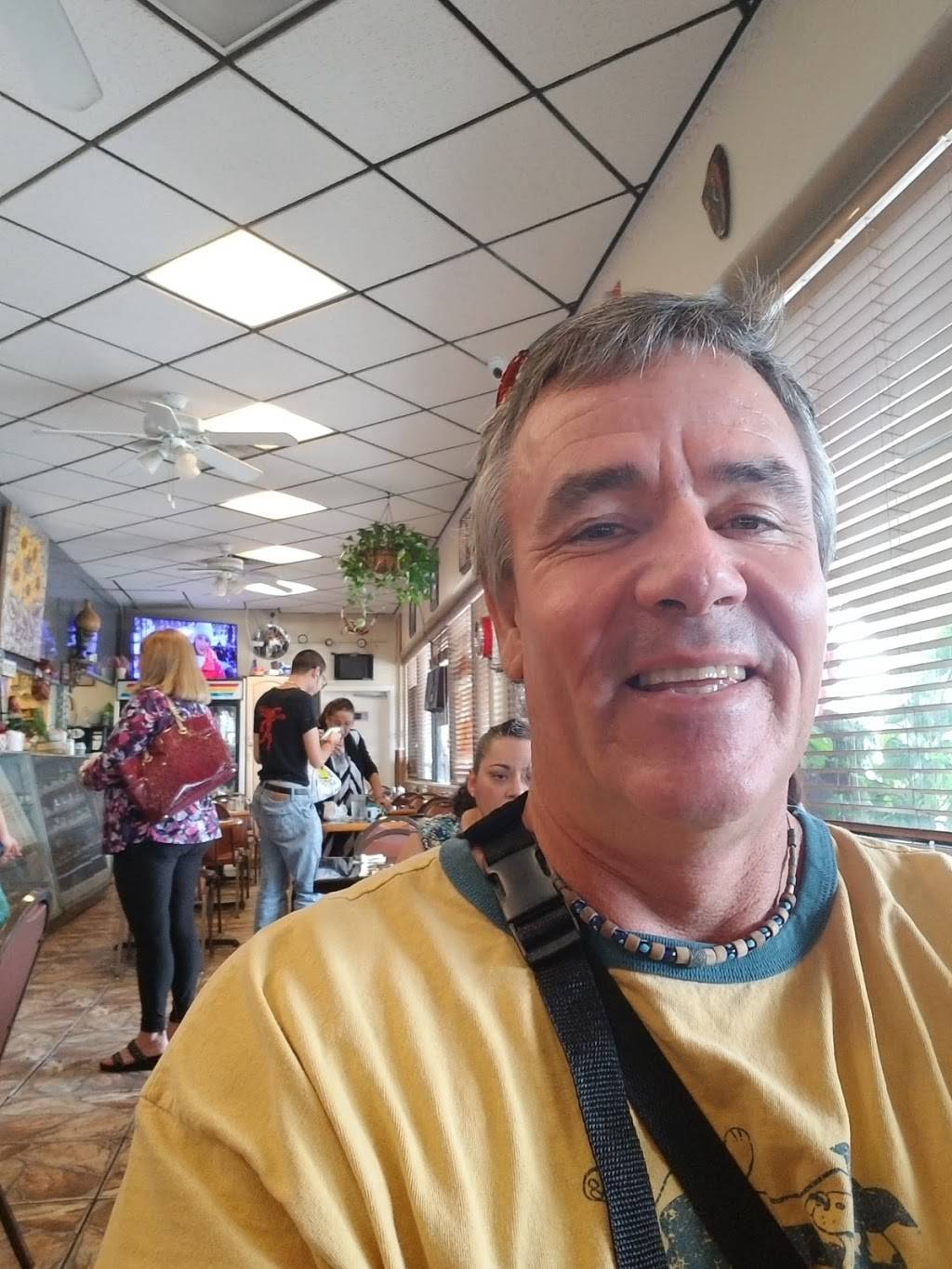 Bagel Palace Deli | bakery | 11282 Pines Blvd, Pembroke Pines, FL 33026, USA | 9544373207 OR +1 954-437-3207