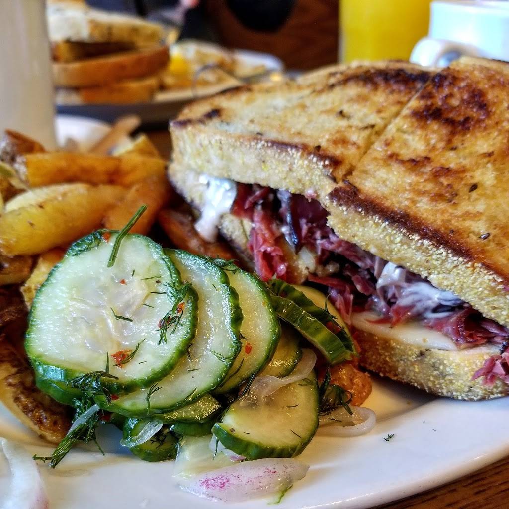 Rose and Sons Deli | restaurant | 176 Dupont St, Toronto, ON M5R 2E6, Canada | 6477483287 OR +1 647-748-3287