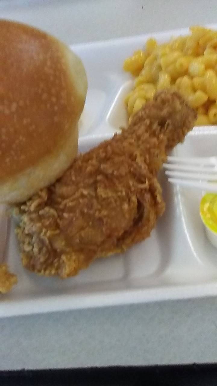 Hartz Chicken Buffet | restaurant | 210 1st St E, Humble, TX 77338, USA | 2814460320 OR +1 281-446-0320