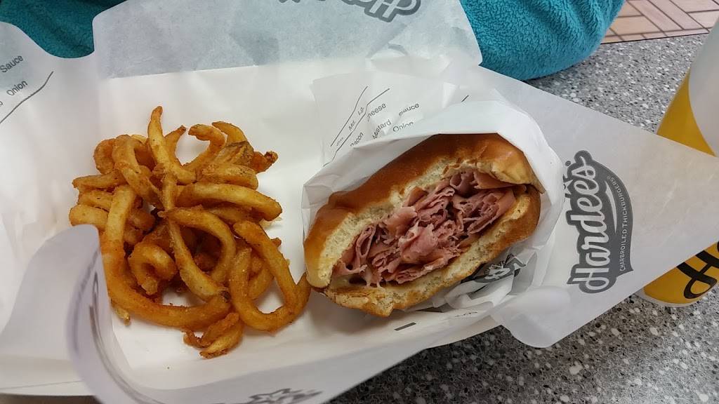 Hardees | restaurant | 104 E Leffler St, Dodgeville, WI 53533, USA | 6089355411 OR +1 608-935-5411